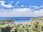 Maison avec piscine en bord de mer