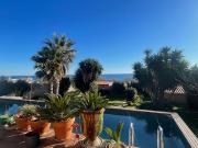 Maison avec piscine en bord de mer