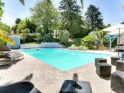 Maison avec piscine en bord de mer