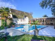 Maison avec piscine en bord de mer