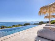 Maison avec piscine en bord de mer