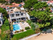 Maison avec piscine en bord de mer