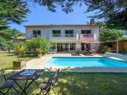 Maison avec piscine en bord de mer