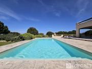 Maison avec piscine en bord de mer