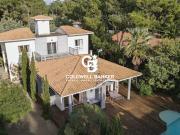 Maison avec piscine en bord de mer