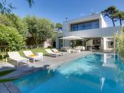 Maison avec piscine en bord de mer