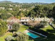 Maison avec piscine en bord de mer
