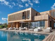 Maison avec piscine en bord de mer