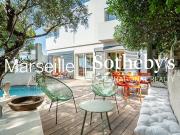 Maison avec piscine en bord de mer