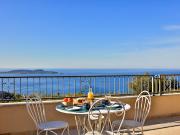 Maison avec piscine en bord de mer