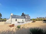 Maison avec piscine en bord de mer