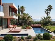 Maison avec piscine en bord de mer