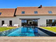 Maison avec piscine en bord de mer