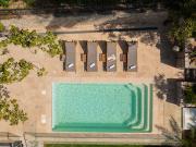 Maison avec piscine en bord de mer