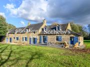 Maison avec piscine en bord de mer