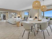 Maison avec piscine en bord de mer