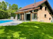 Maison avec piscine et 5 chambres