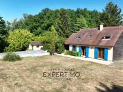 MAISON avec PISCINE et ETANG