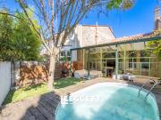 Maison avec piscine et jardin