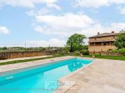 Maison avec piscine et jardin