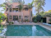 Maison avec piscine et jardin