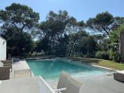 Maison avec piscine et jardin Maison avec piscine et jardin