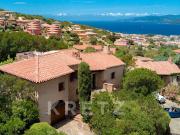 Maison avec piscine en bord de mer