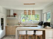 Maison avec piscine et jardin