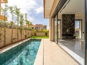 Maison avec piscine et jardin