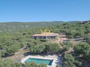 Maison avec piscine et jardin