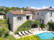 Maison avec piscine et jardin