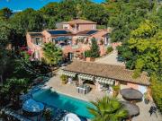 Maison avec piscine et jardin