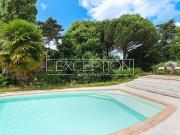 Maison avec piscine et jardin