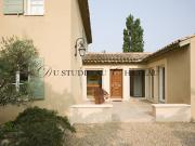 Maison avec piscine et jardin