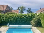Maison avec piscine et jardin
