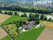 Maison avec piscine et jardin