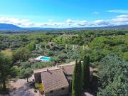 Maison avec piscine et jardin