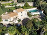 Maison avec piscine et jardin