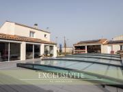 Maison avec piscine et jardin