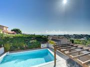 Maison avec piscine et jardin