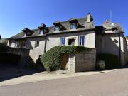 Maison avec piscine et jardin