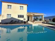 Maison avec piscine et jardin