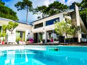 Maison avec piscine et jardin