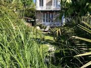Maison avec piscine et jardin