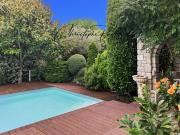 Maison avec piscine et jardin