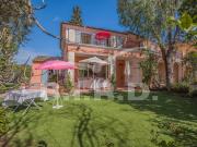 Maison avec piscine et jardin Maison avec piscine et jardin