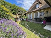 Maison avec piscine et jardin