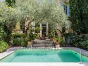 Maison avec piscine et jardin