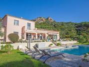 Maison avec piscine et jardin