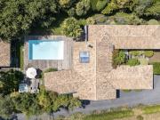 Maison avec piscine et jardin